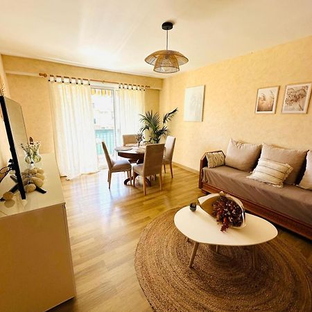 Spacieux 2 Chambres 65M2 Climatise Au Village Medieval Entre Nice Et Antibes Villeneuve-Loubet Dış mekan fotoğraf