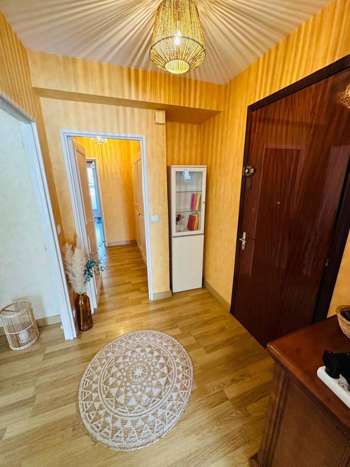 Spacieux 2 Chambres 65M2 Climatise Au Village Medieval Entre Nice Et Antibes Villeneuve-Loubet Dış mekan fotoğraf