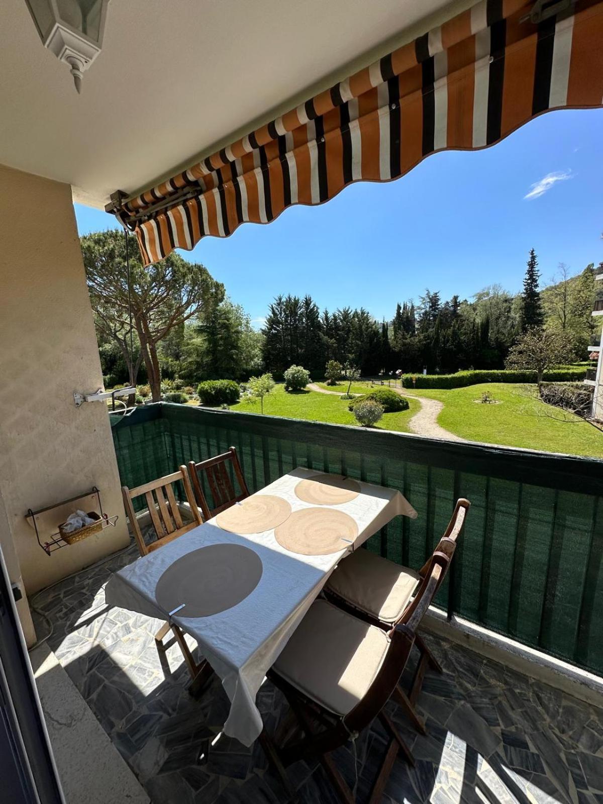 Spacieux 2 Chambres 65M2 Climatise Au Village Medieval Entre Nice Et Antibes Villeneuve-Loubet Dış mekan fotoğraf