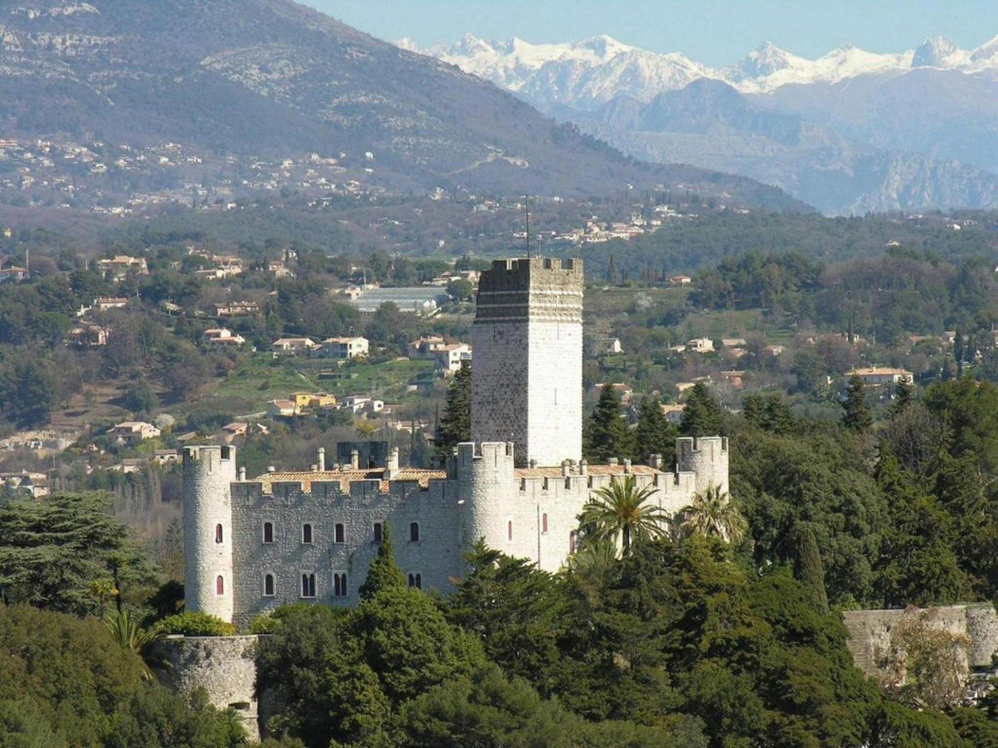 Spacieux 2 Chambres 65M2 Climatise Au Village Medieval Entre Nice Et Antibes Villeneuve-Loubet Dış mekan fotoğraf
